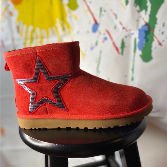 UGG Shoes - UGG CLASSIC MINI STAR RED